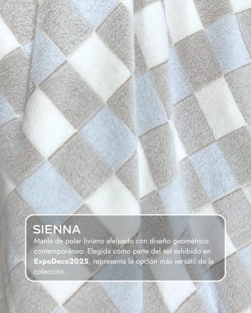 SIENNA: la manta seleccionada para ser parte del set exhibido en ExpoDeco2025.Encuéntrala en www.purepet.co.